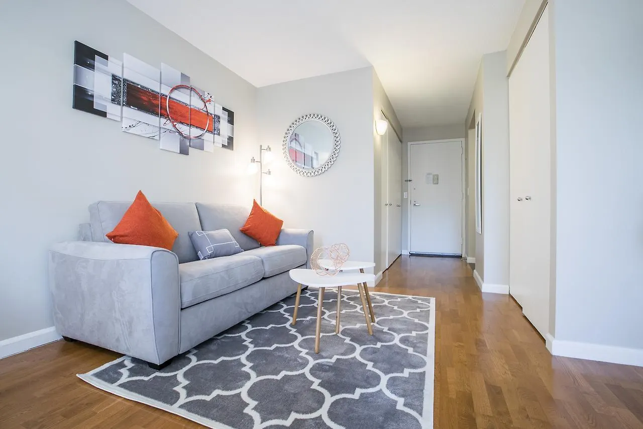 Brand New, Luxury Alcove Studio , Full Service Building Hotel New York